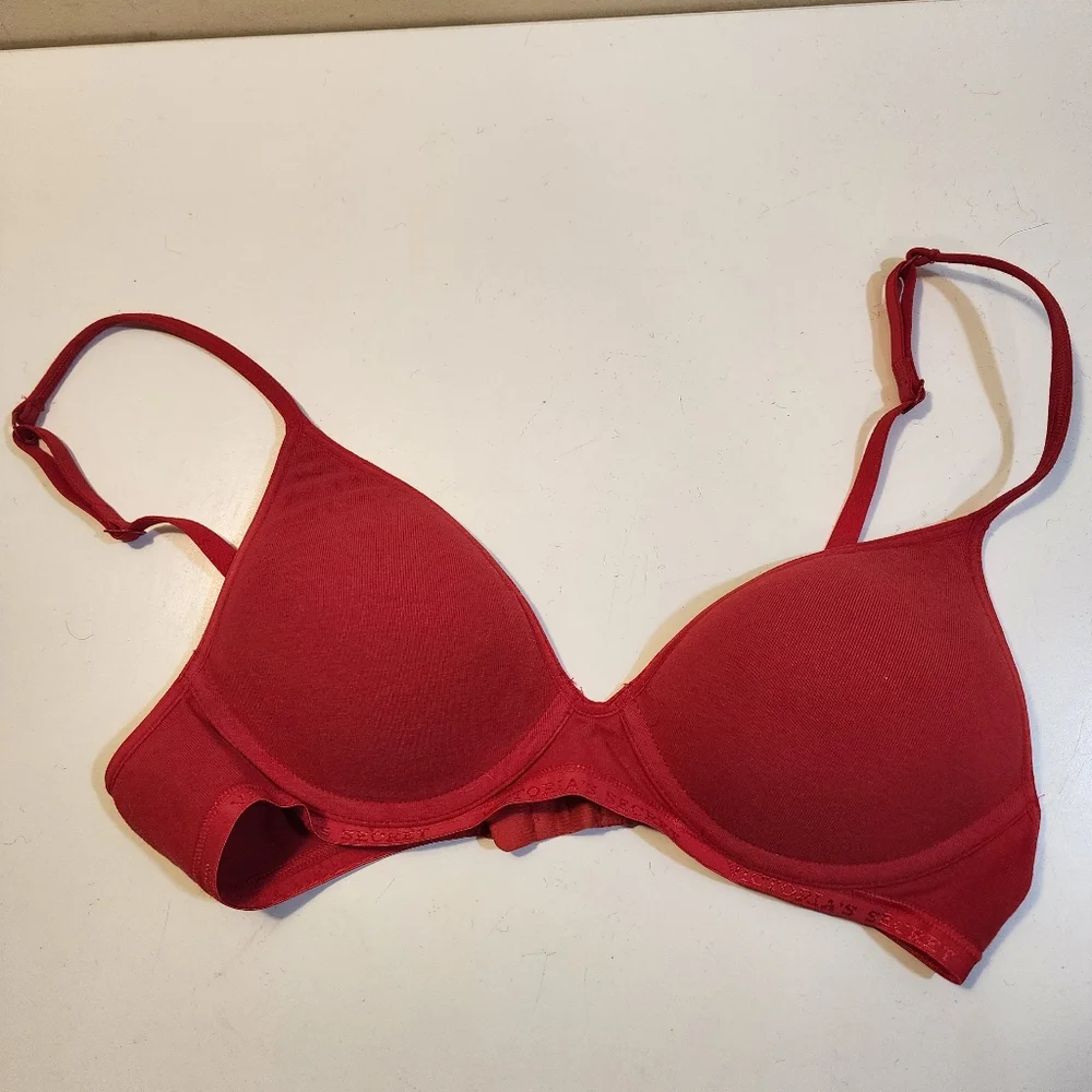 VS Red Underwire Bra 34A
